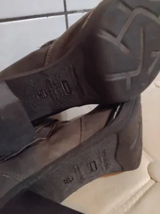 Tronchetti Nero Giardini donna marrone