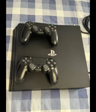 Playstation  PS4 Pro slim 1TB Negra + 2 Mandos