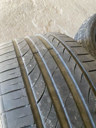 2 Neumáticos Tracmax 245/35/19 93Y