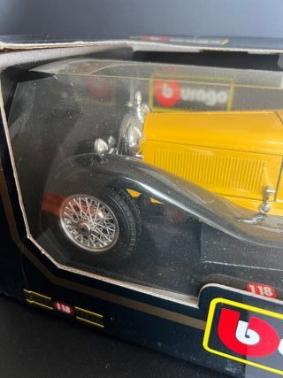 Burago Alfa Romeo 2300 Spider 1932 1/18