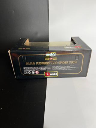 Burago Alfa Romeo 2300 Spider 1932 1/18