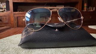 Gafas de Sol Ray-Ban Aviator Doradas y Azules