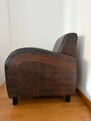 Sillón de piel marrón