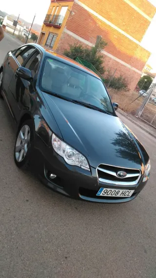 Subaru Legacy 2011