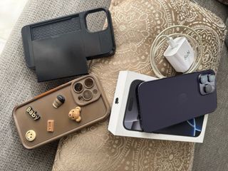 iPhone 14 Pro Max Viola Scuro