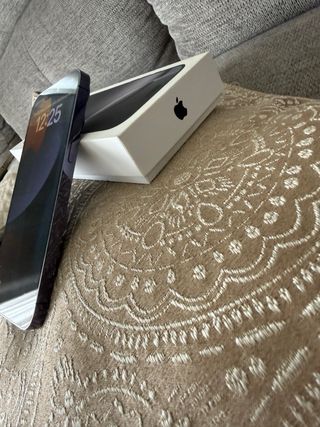 iPhone 14 Pro Max Viola Scuro