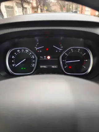 Peugeot Traveller 2017