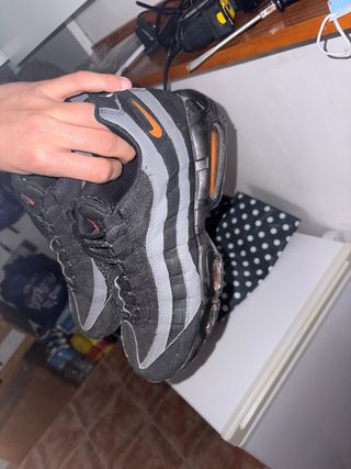Zapatillas Nike Air Max 95 Negras Naranja