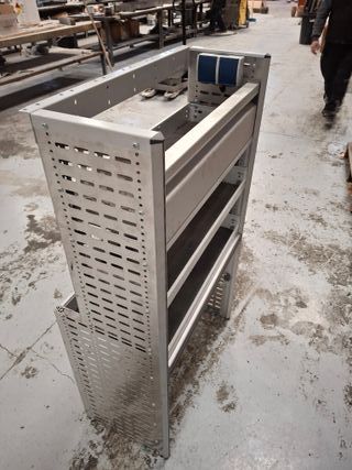 Estantería modular aluminio y acero