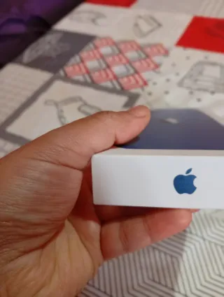 Caja iPhone 13 Azul