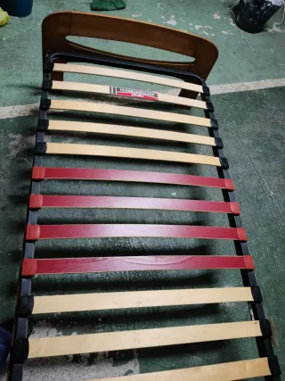 Somier con cabecero madera y metal