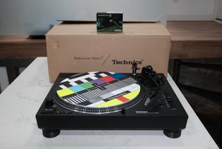 Technics SL1210 MK7 + Aguja Ortofon