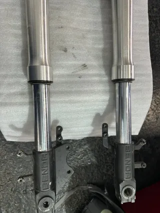 Orquilla conpleta Keeway 125 V-Cruiser 2023