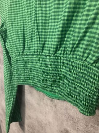 Blusa Bershka cuadros verde