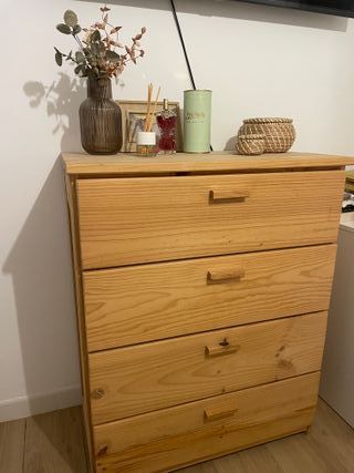 Cómoda cajonera de madera natural