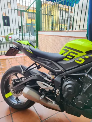 Triumph Street Triple 765 R