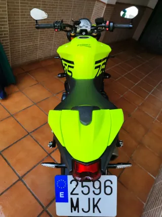 Triumph Street Triple 765 R