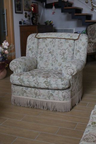 Divano e poltrona floreale