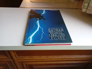 El regreso del caballero oscuro (BATMAN) (Spani...