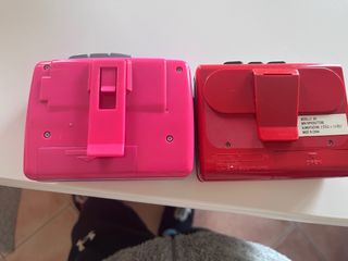 Walkman anni 2000 funzionanti a batterie.