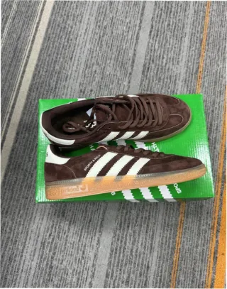 Adidas Handball Spezial x Sporty & Rich Marrón Tal