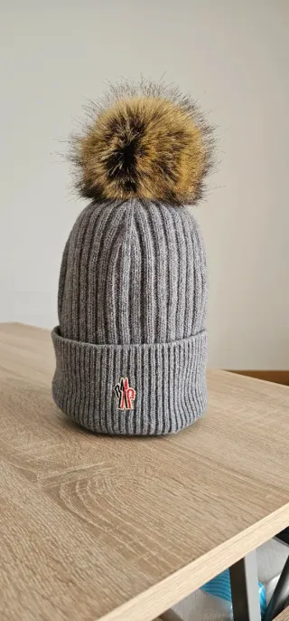 Gorro ORIGINAL Moncler Gris con pompón