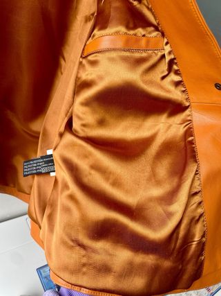 Chaqueta de cuero naranja