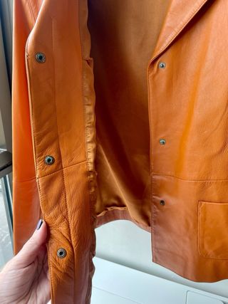 Chaqueta de cuero naranja