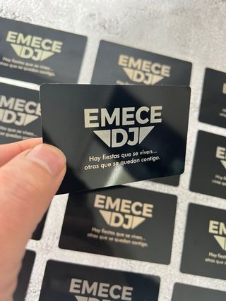 Tarjetas de visita de aluminio grabadas por láser