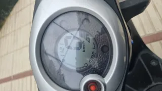 Ciclomotor Yamaha neos gris