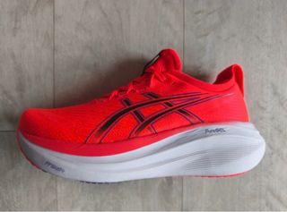 Asics Gel Nimbus 27 Vermelhas