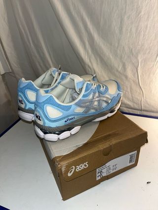 Zapatillas Asics Beige y Azul