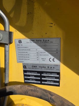 Retroexcavadora New Holland B100B