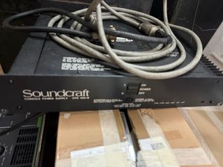 Mesa de mezclas Soundcraft Delta 32