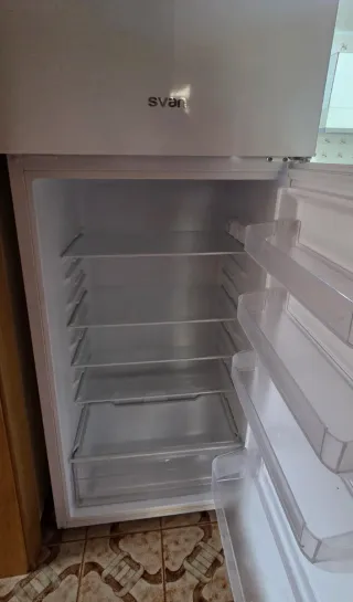 Nevera Svan Blanca con Congelador
