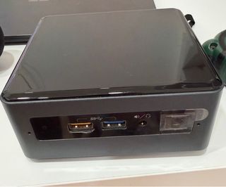 Ordenador intel NUC 7cjyh2 Negro