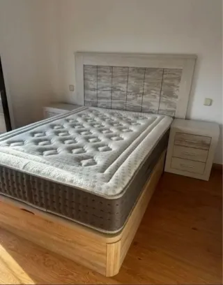 Canapé y colchón de muelles ensacados en oferta