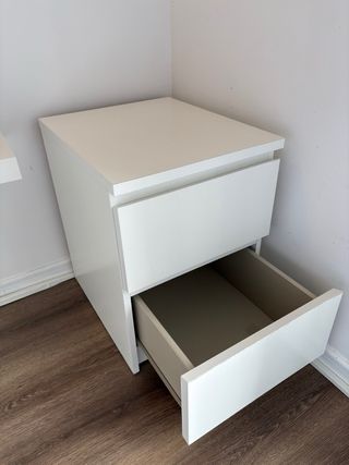 Mueble IKEA blanco 2 cajones