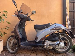 Piaggio Liberty 125 Scooter Automática