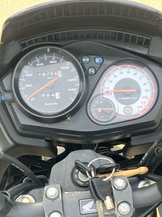 Honda CBF 125 moto de carretera 19.700km año 2013