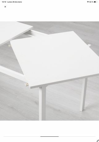 Mesa extensible de 120 a 180 y 4 sillas