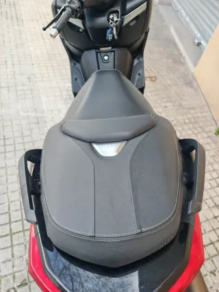 Yamaha Xmax 400 - 2015.