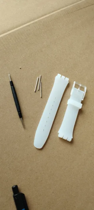 Cinturino Swatch Silicone Bianco