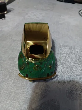 Volkswagen Escarabajo Metálico Verde Dorado