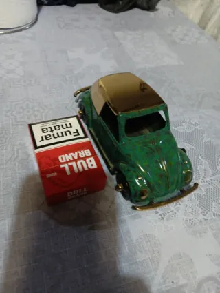 Volkswagen Escarabajo Metálico Verde Dorado