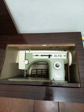Máquina de coser Alfa 482