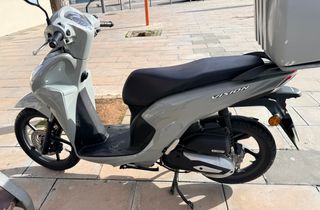 Honda Vision 110 Scooter