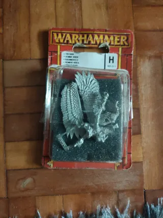 Warhammer Elfo Jinete Mago sobre águila