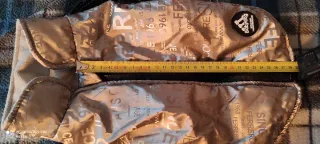 Chaqueta para mascota plateada