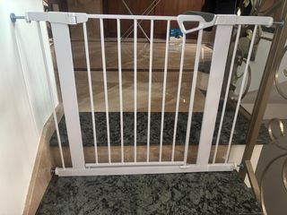 Barrera de seguridad para escaleras y puertas